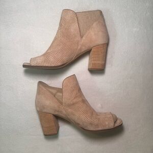COLE HAAN Tan Suede Ankle Boots